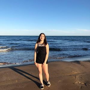 Meet your Posher, Cassandra